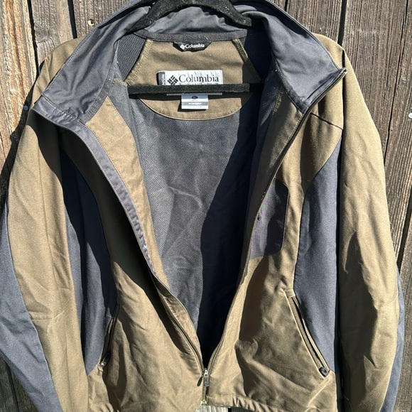 Green and black Columbia Titanium men’s jacket size XL - Picture 2 of 4